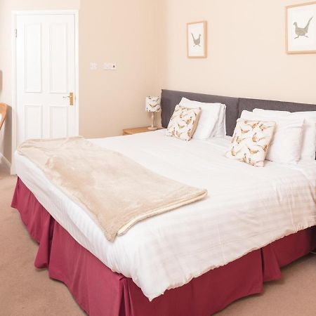The Gordon Arms Hotel West Linton Екстериор снимка