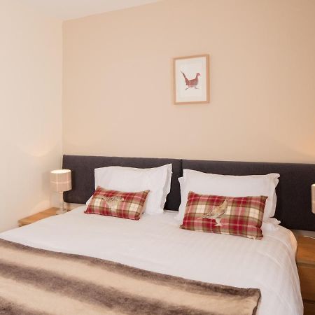 The Gordon Arms Hotel West Linton Екстериор снимка