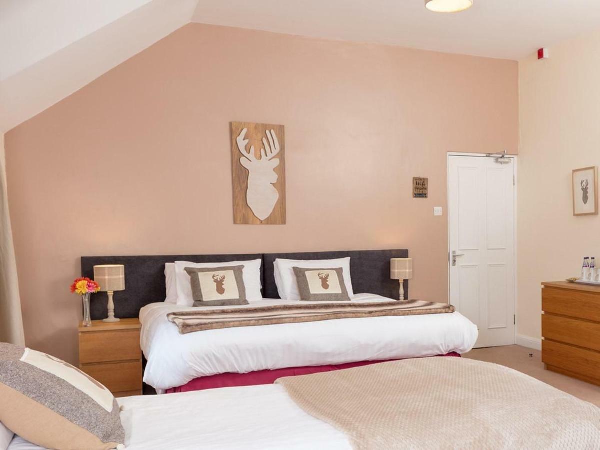 The Gordon Arms Hotel West Linton Екстериор снимка