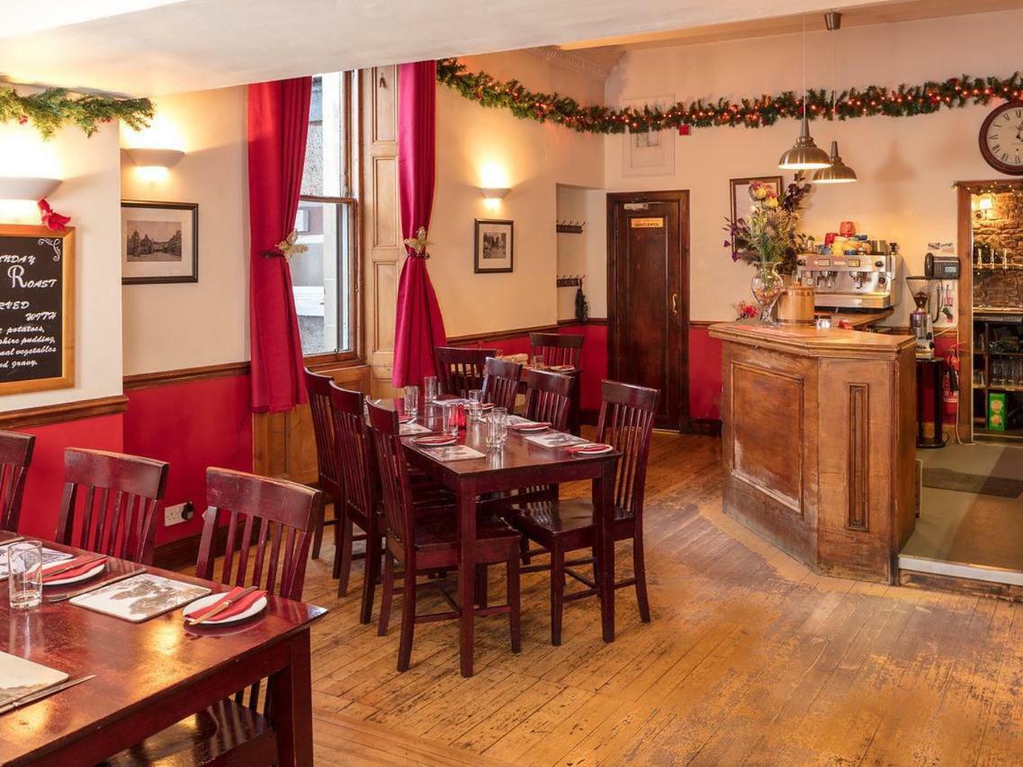 The Gordon Arms Hotel West Linton Екстериор снимка